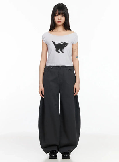 Cat Graphic Off-Shoulder Crop Top IA523