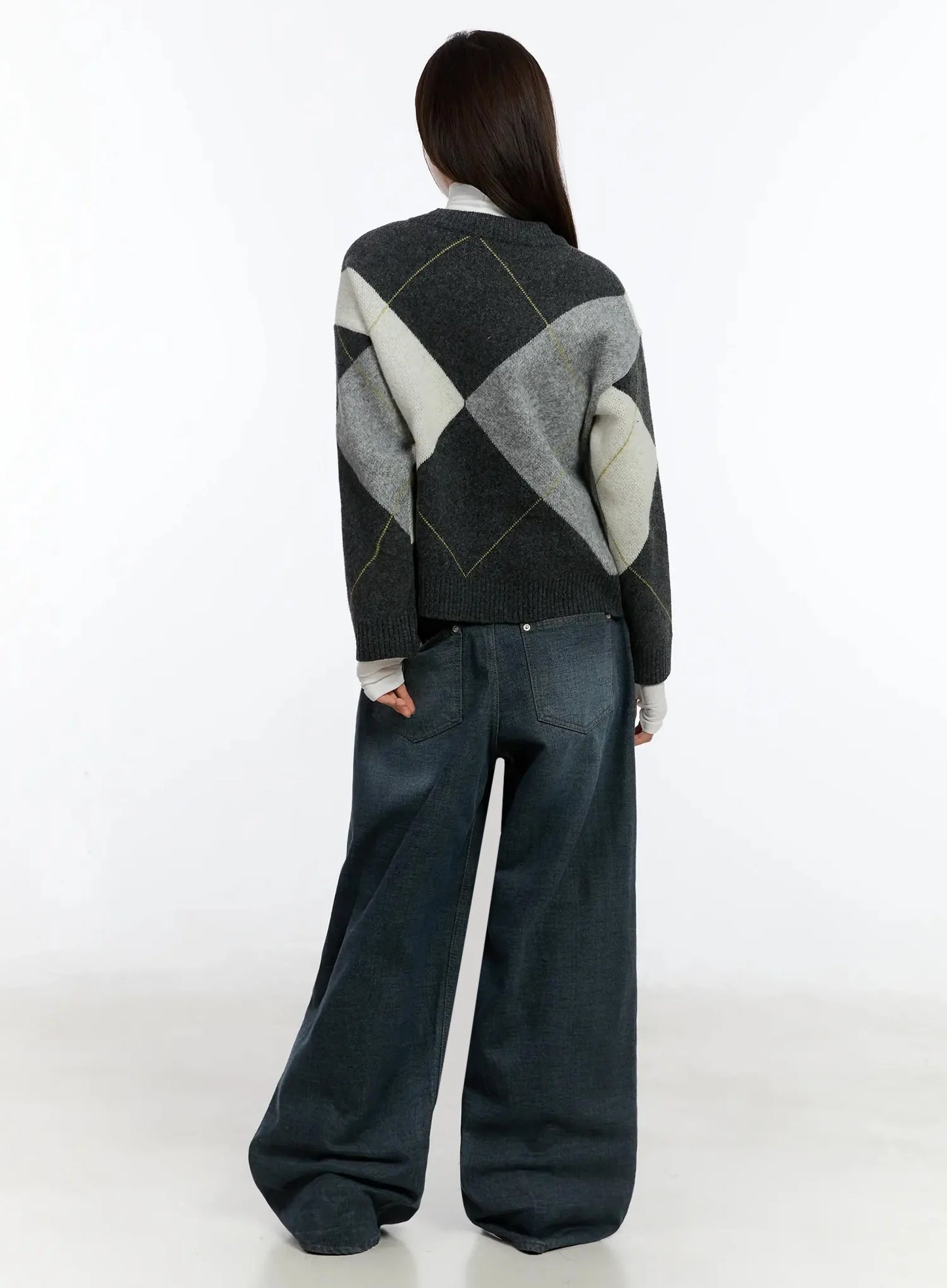 Argyle Pattern Knit Sweater ID526