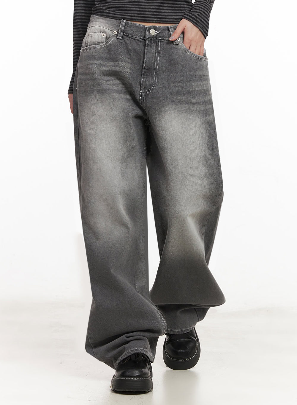 Becca Washed Straight-Leg Jeans IM524