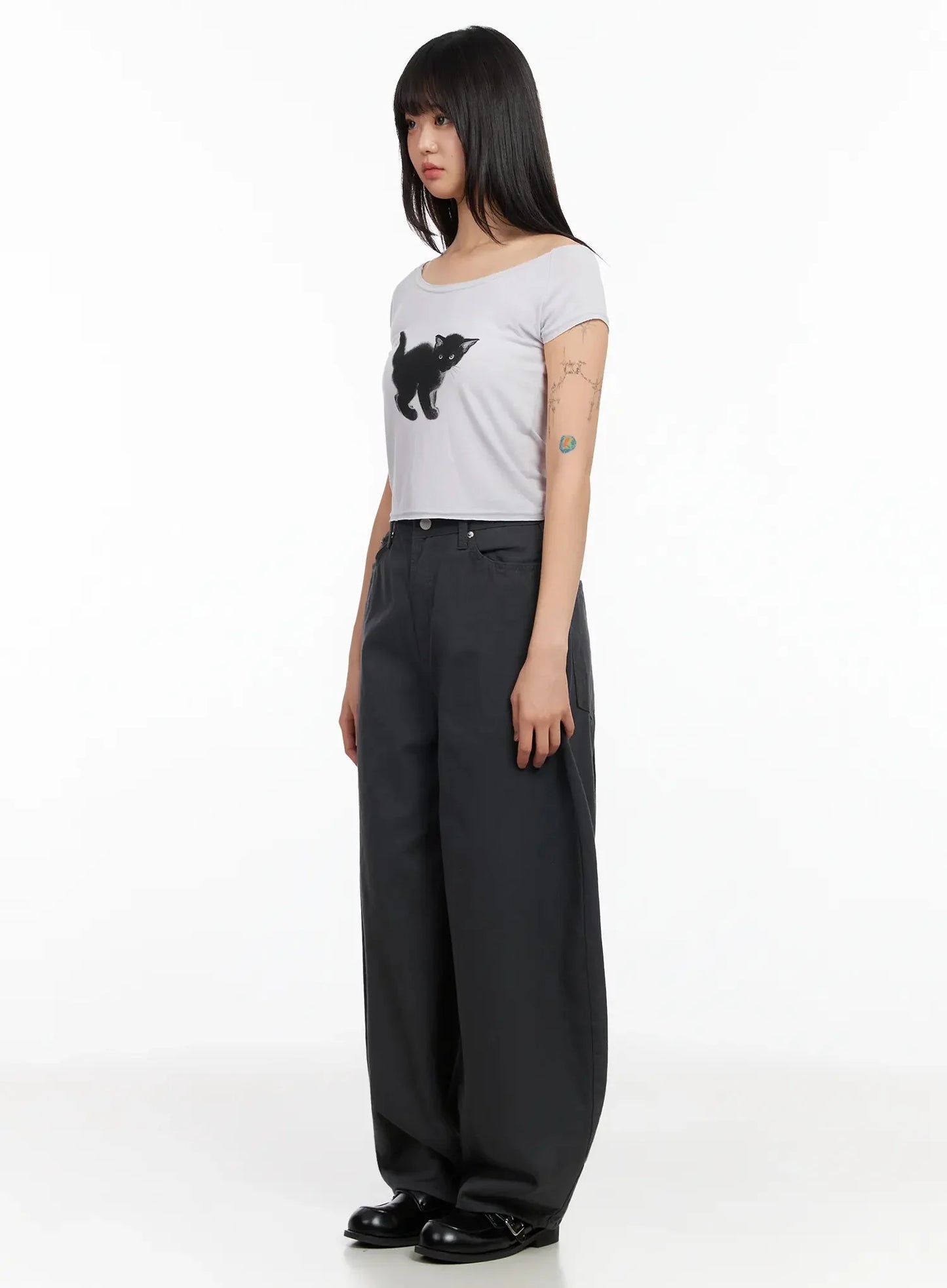 Cat Graphic Off-Shoulder Crop Top IA523