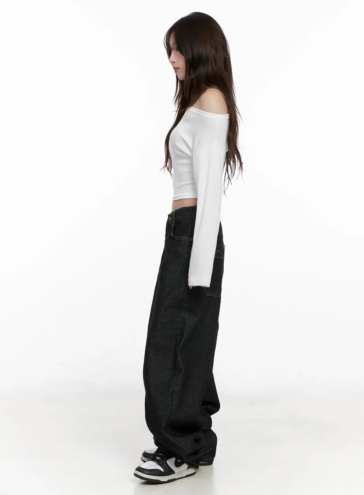 Chic Off-Shoulder Cropped Tee IN514