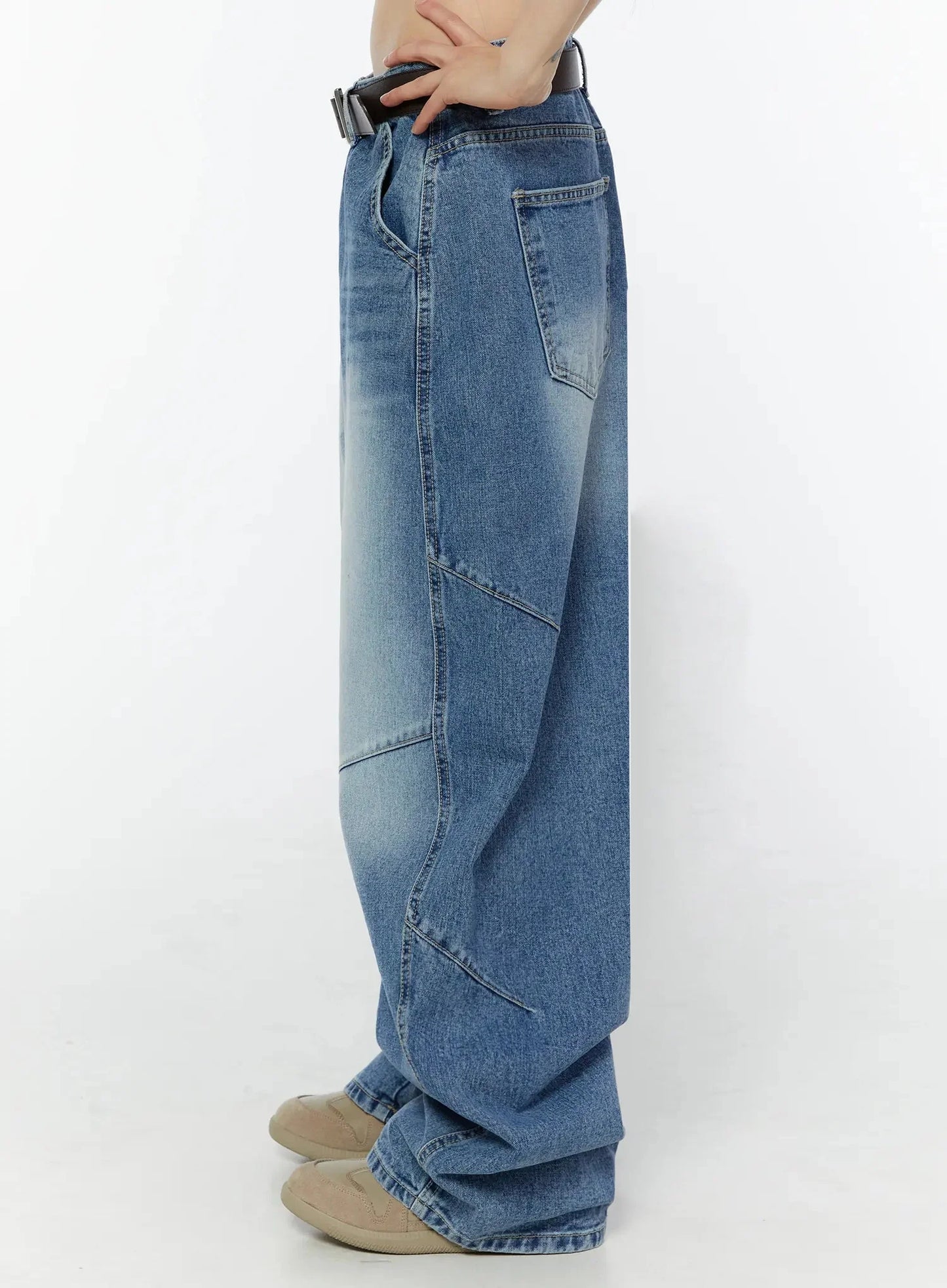 Celie Baggy Pin-Tuck Jeans CU515
