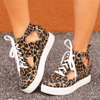 Hollow breathable sandals