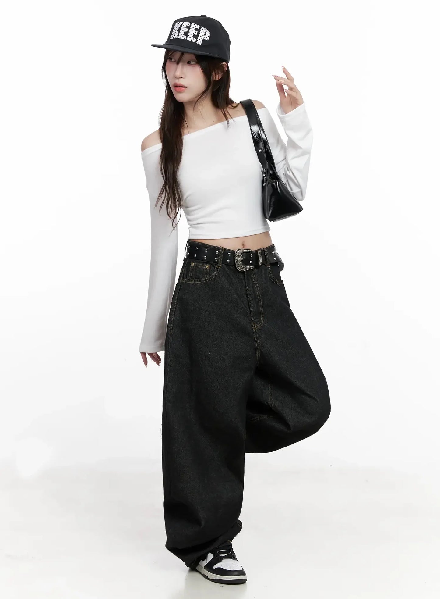 Chic Off-Shoulder Cropped Tee IN514
