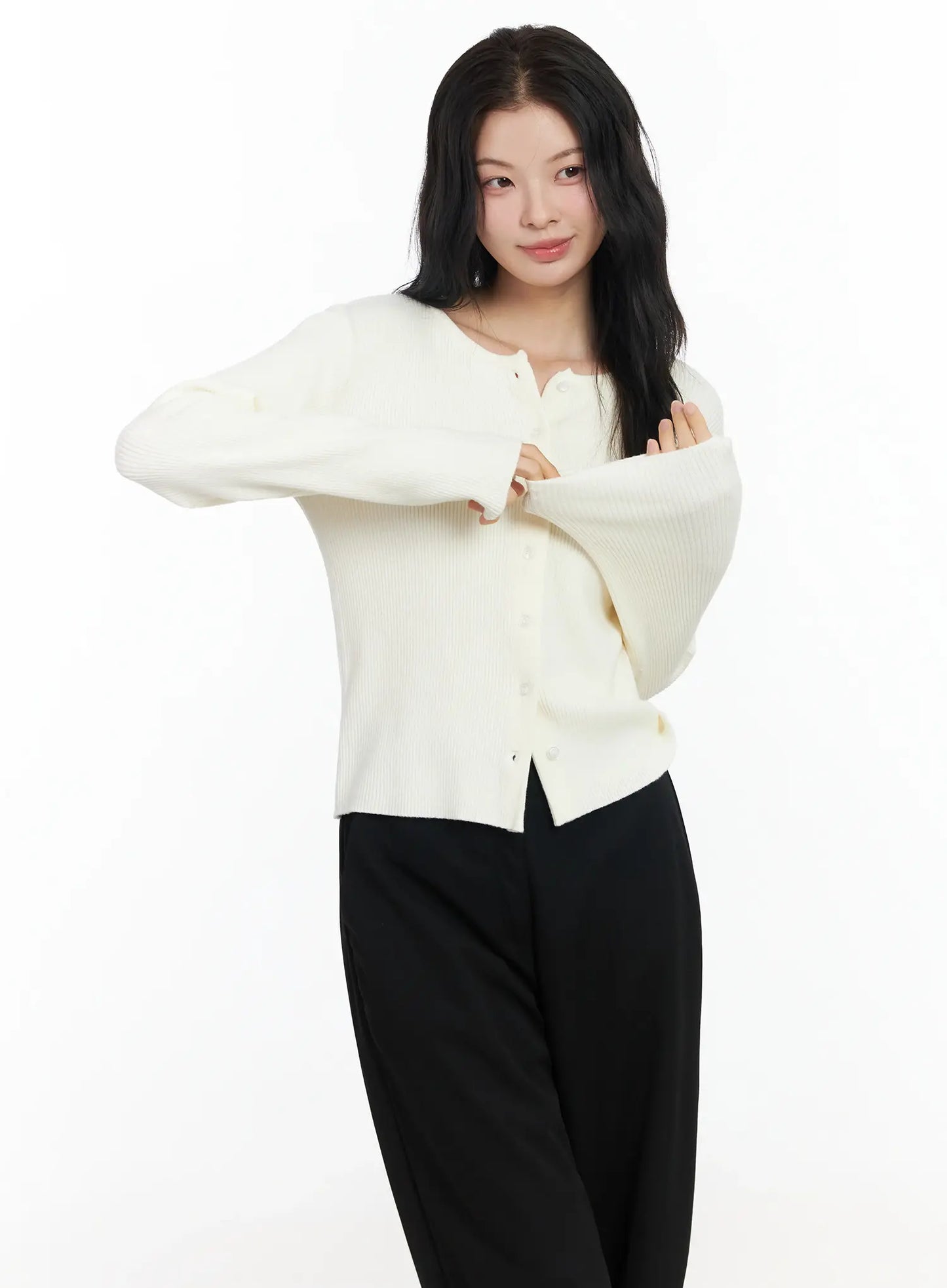 Basic Slim Round Neck Cardigan IM524
