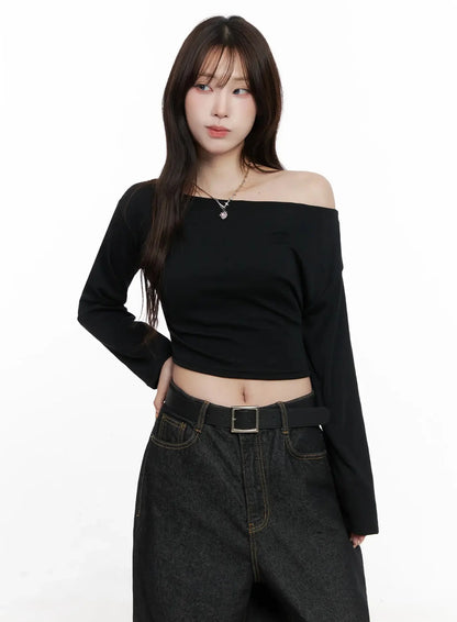 Chic Off-Shoulder Cropped Tee IN514