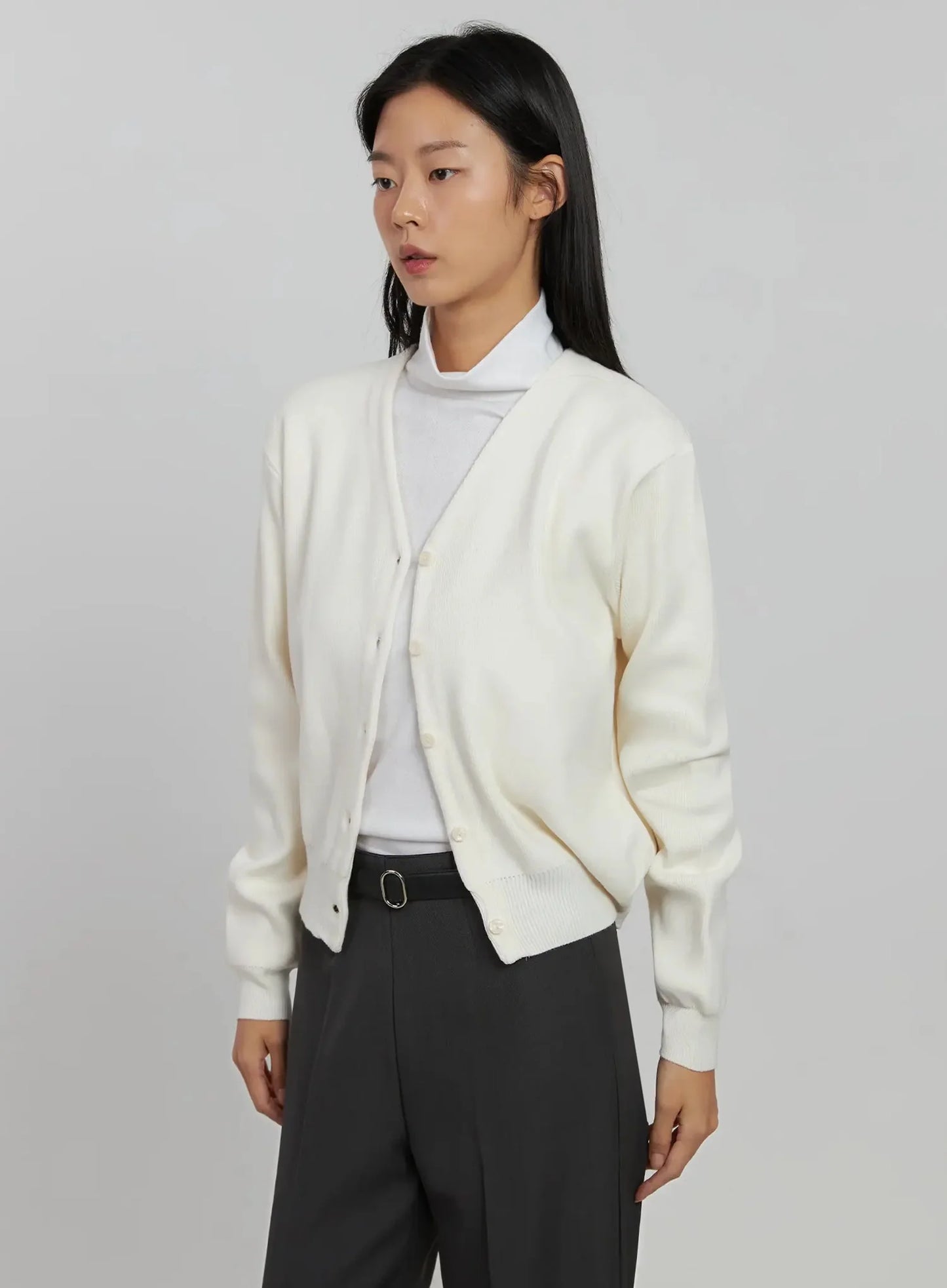 Classic V-Neck Cardigan IJ508