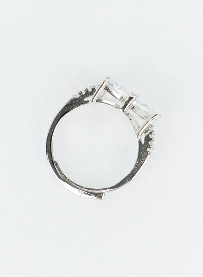 Bow Cubic Ring IY511