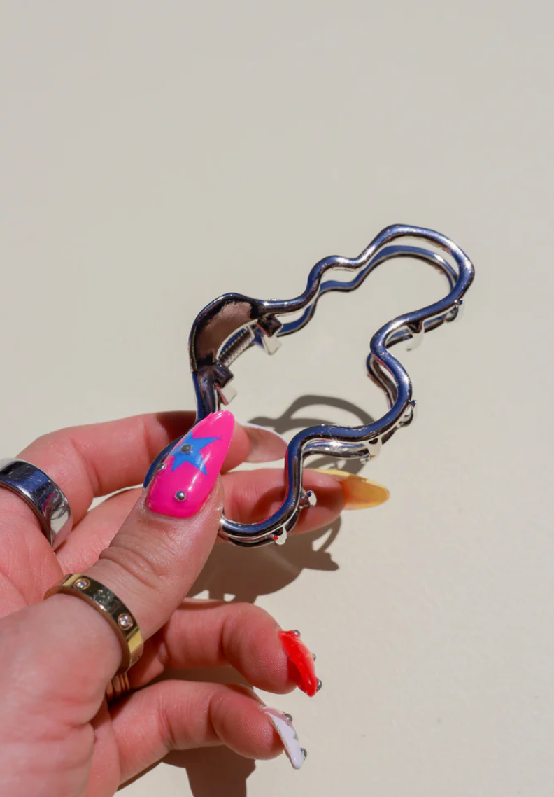 metal squiggle claw