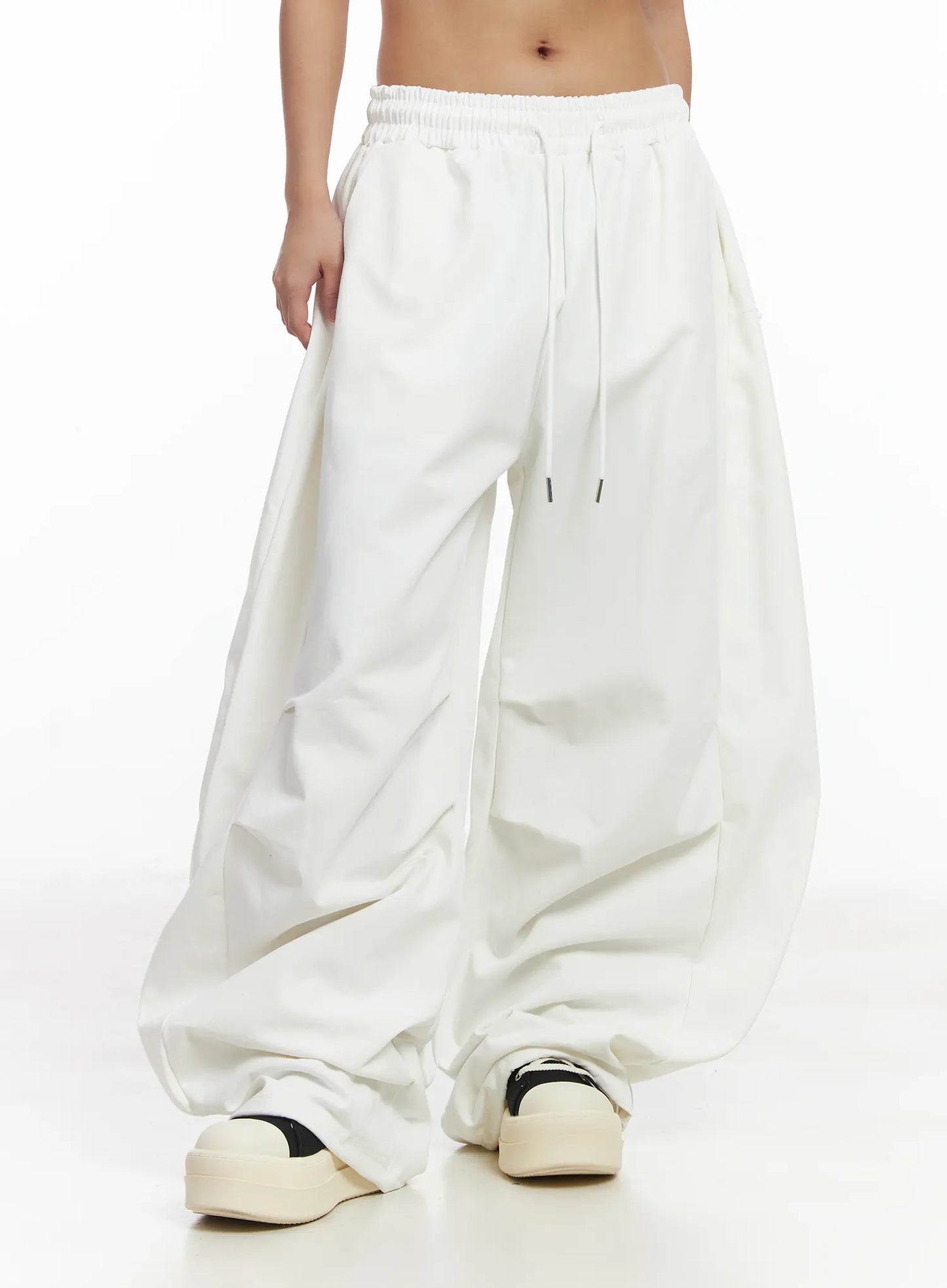 Back Pocket Detail White Pants CJ512