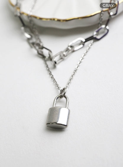 Cesar Necklace IL403