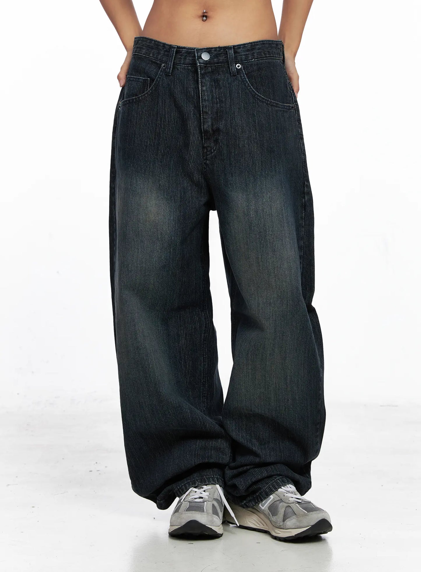 Aspyn Wide-Leg Washed Corduroy Jeans CO510