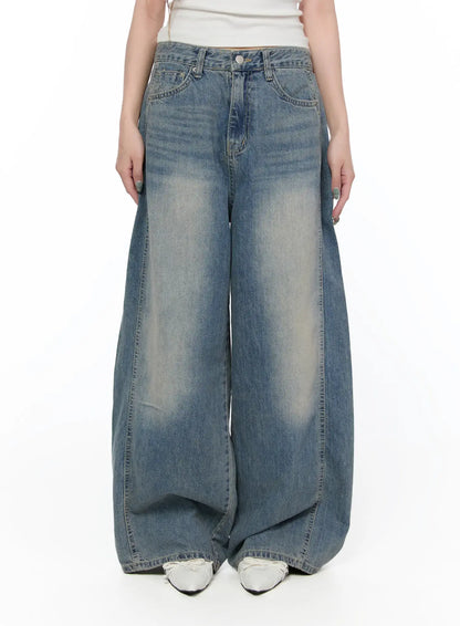 Amoura Wide Leg Washed Jeans CA521