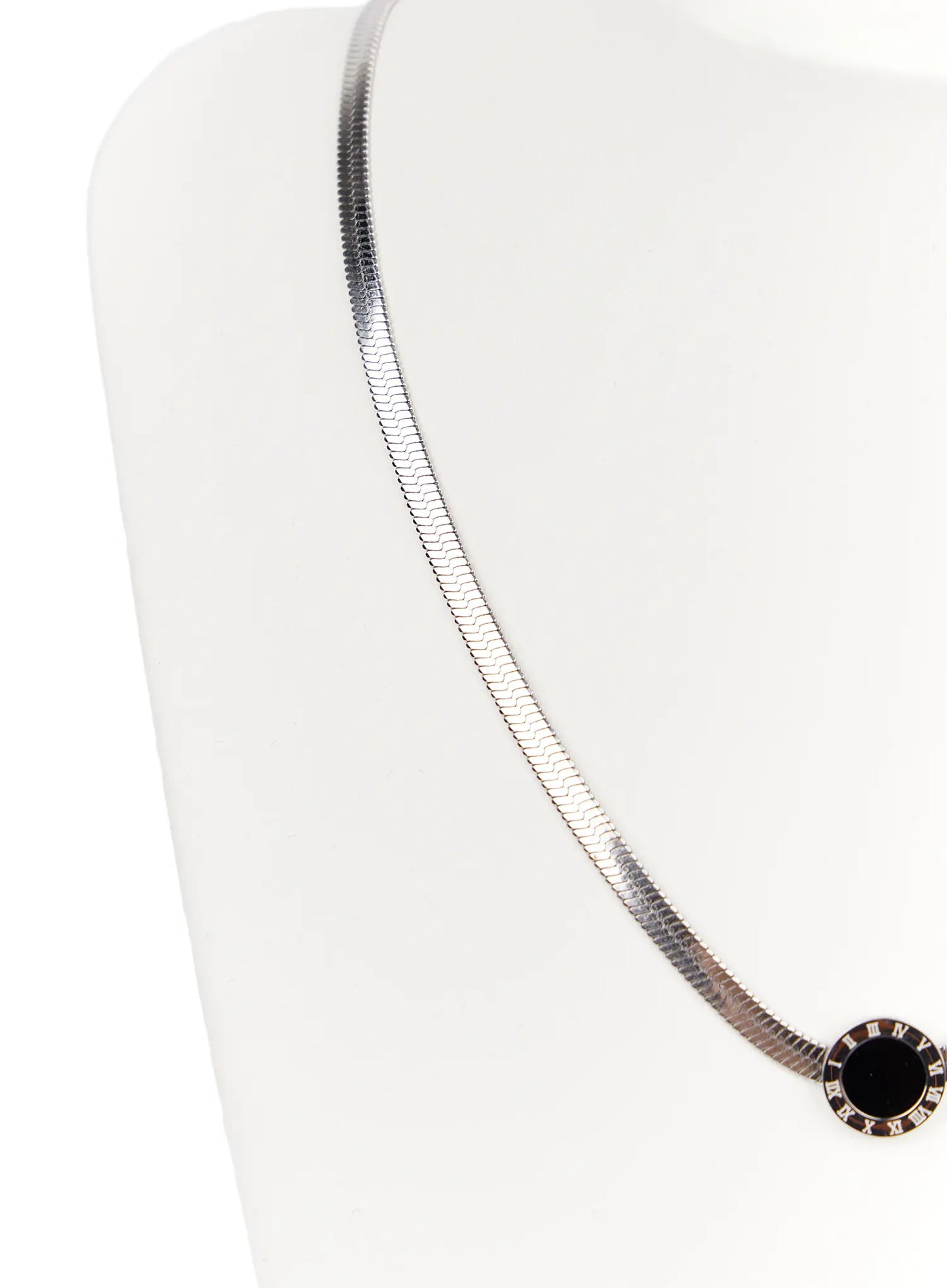 Black Pendant Necklace CA508
