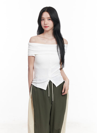 Buttoned Slit Off-Shoulder Crop Top CY526