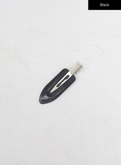 Backstage Pin CG01