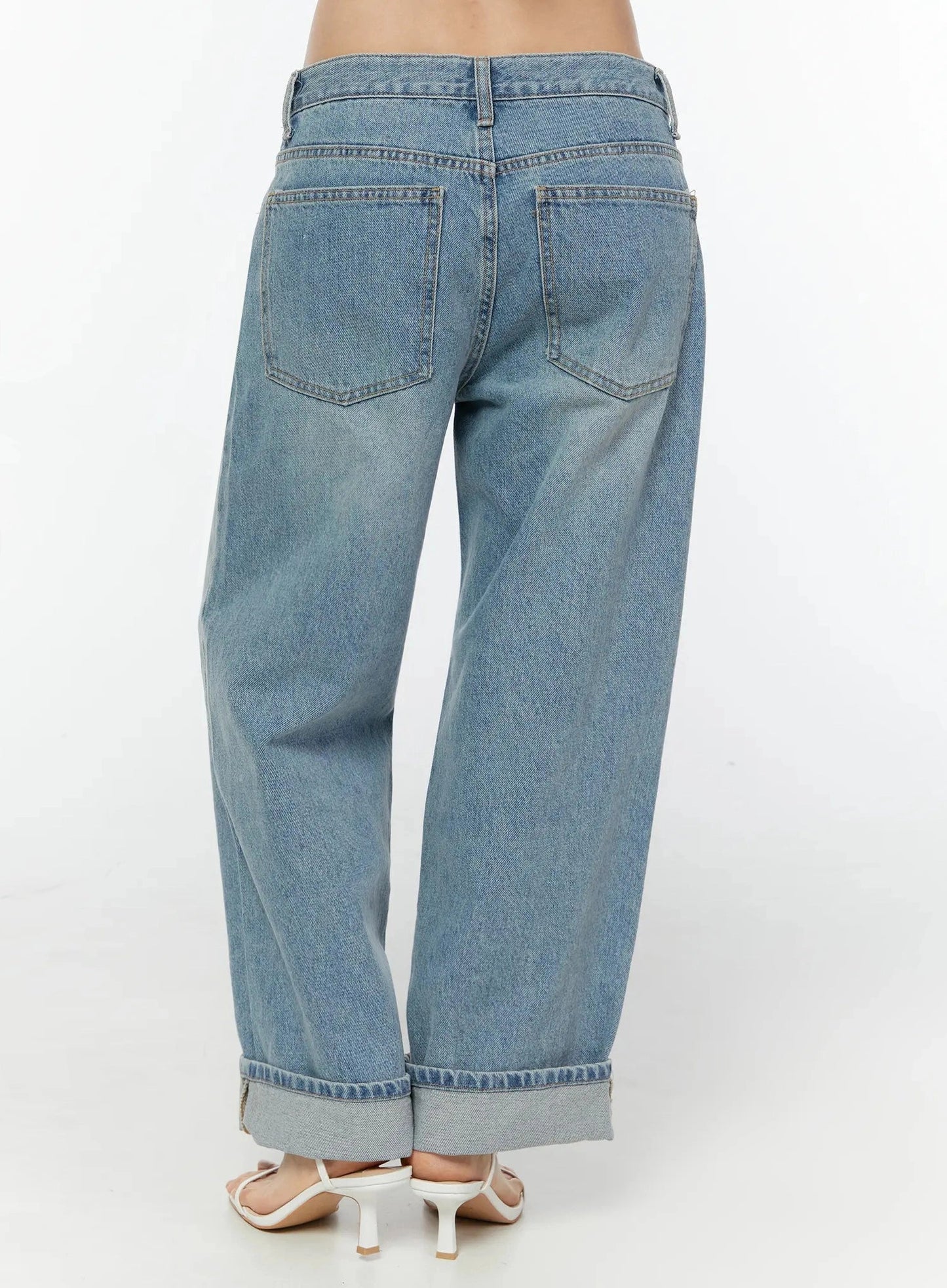 Adeya Cuffed Straight Jeans IU524