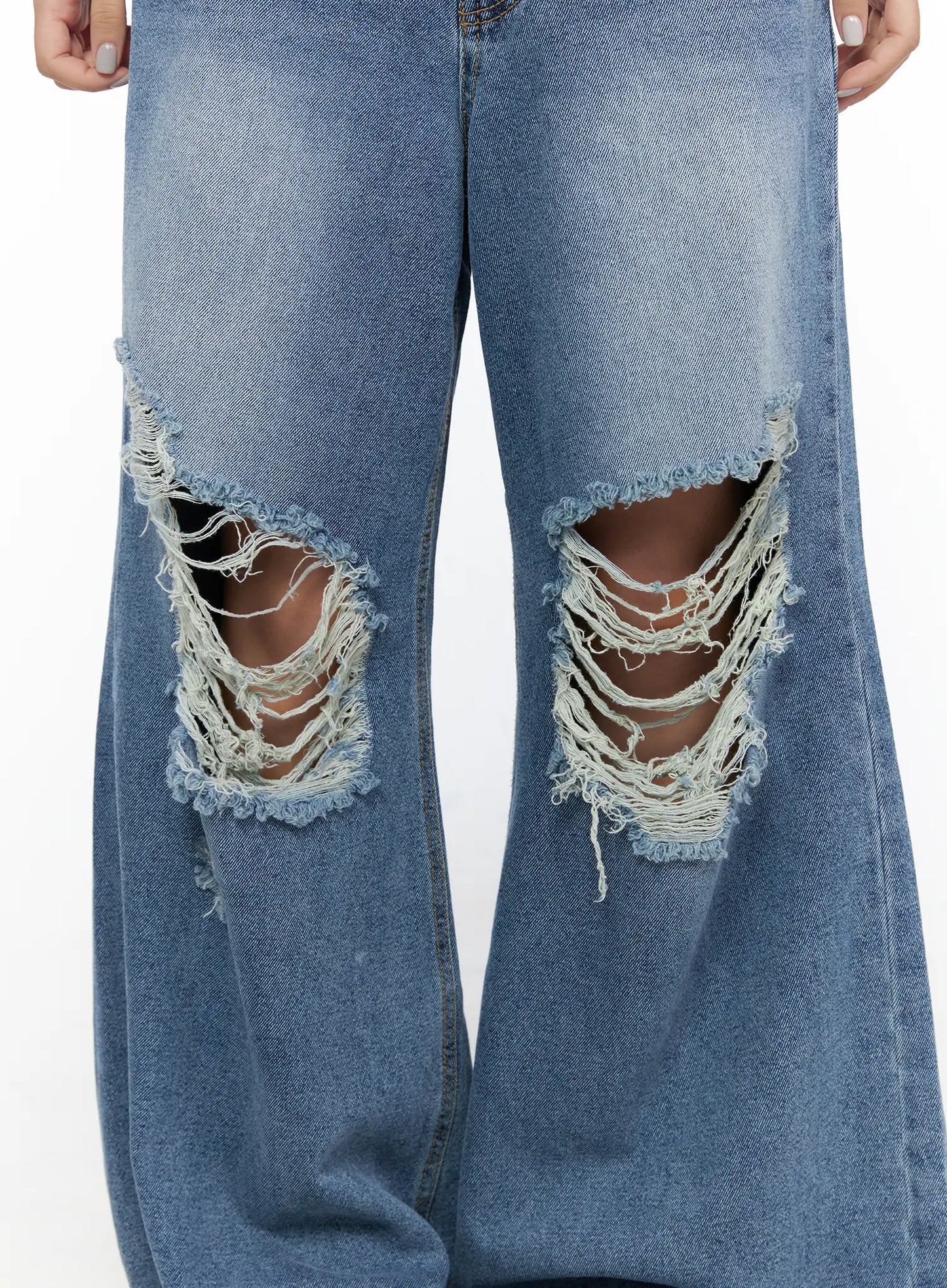 Anyae Mid-Wash Knee Distressed Wide Jeans CL510
