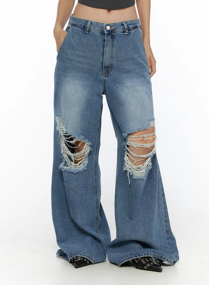 Anyae Mid-Wash Knee Distressed Wide Jeans CL510