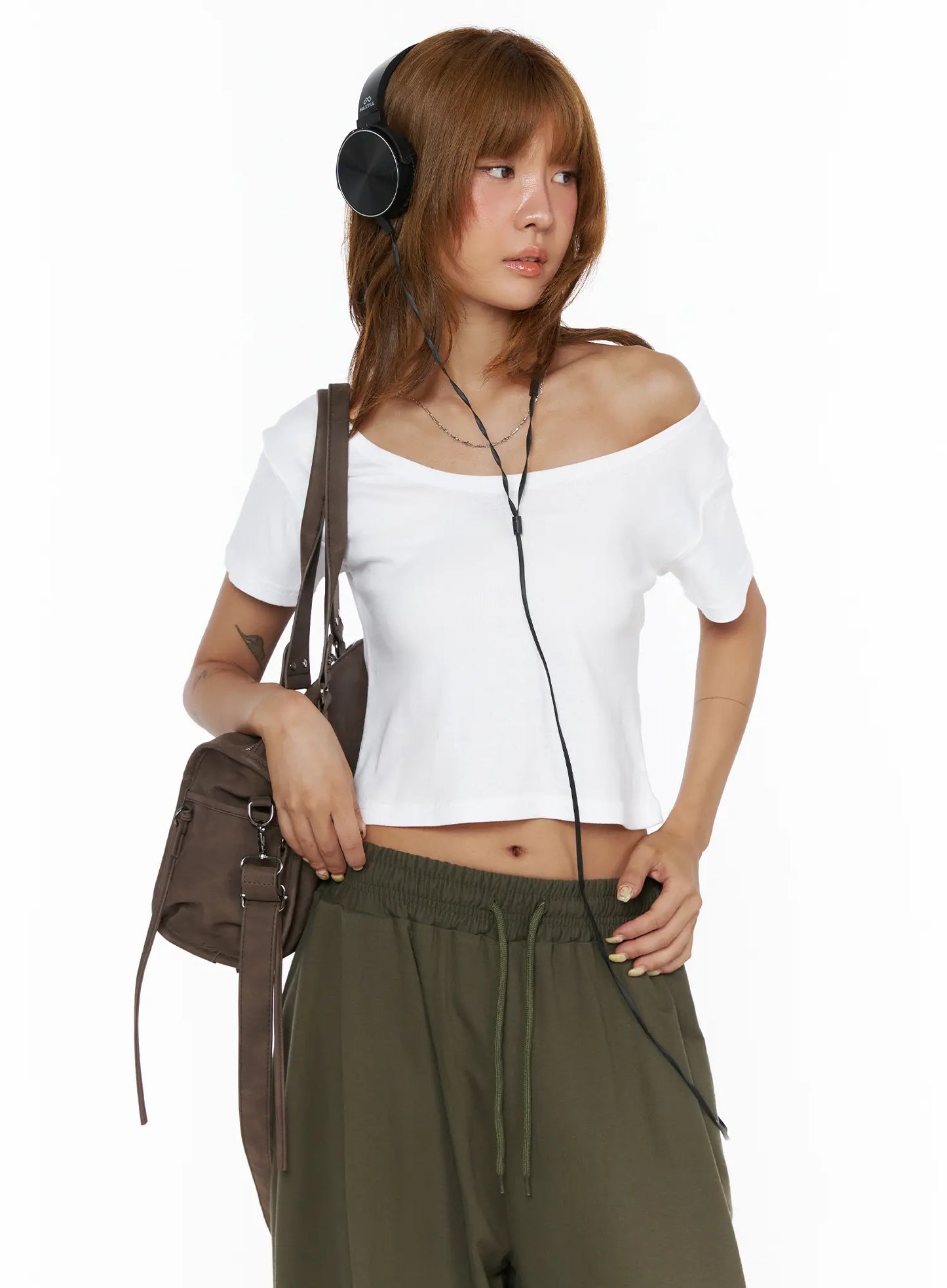 Basic Off-Shoulder Crop Tee CL503