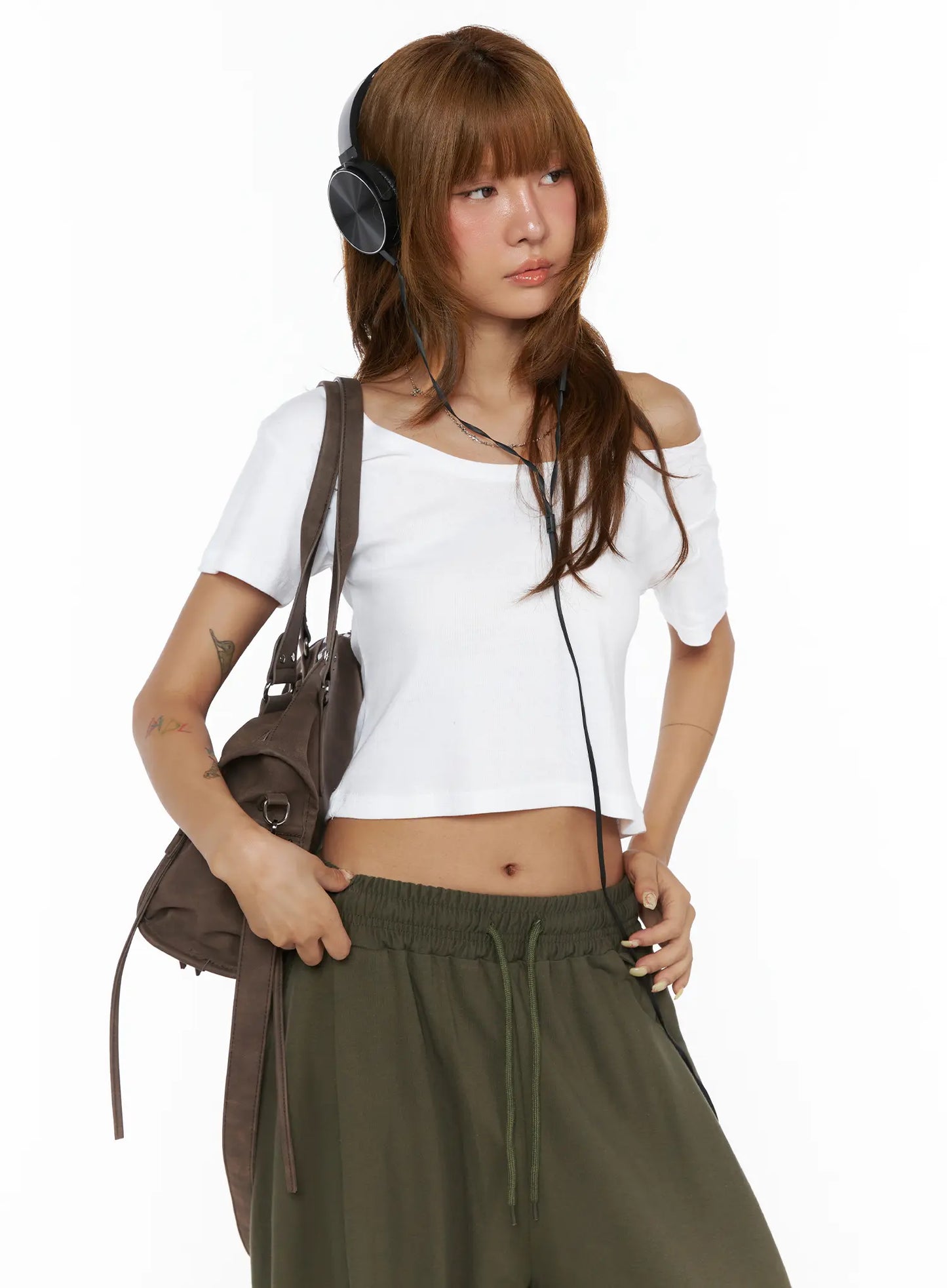 Basic Off-Shoulder Crop Tee CL503