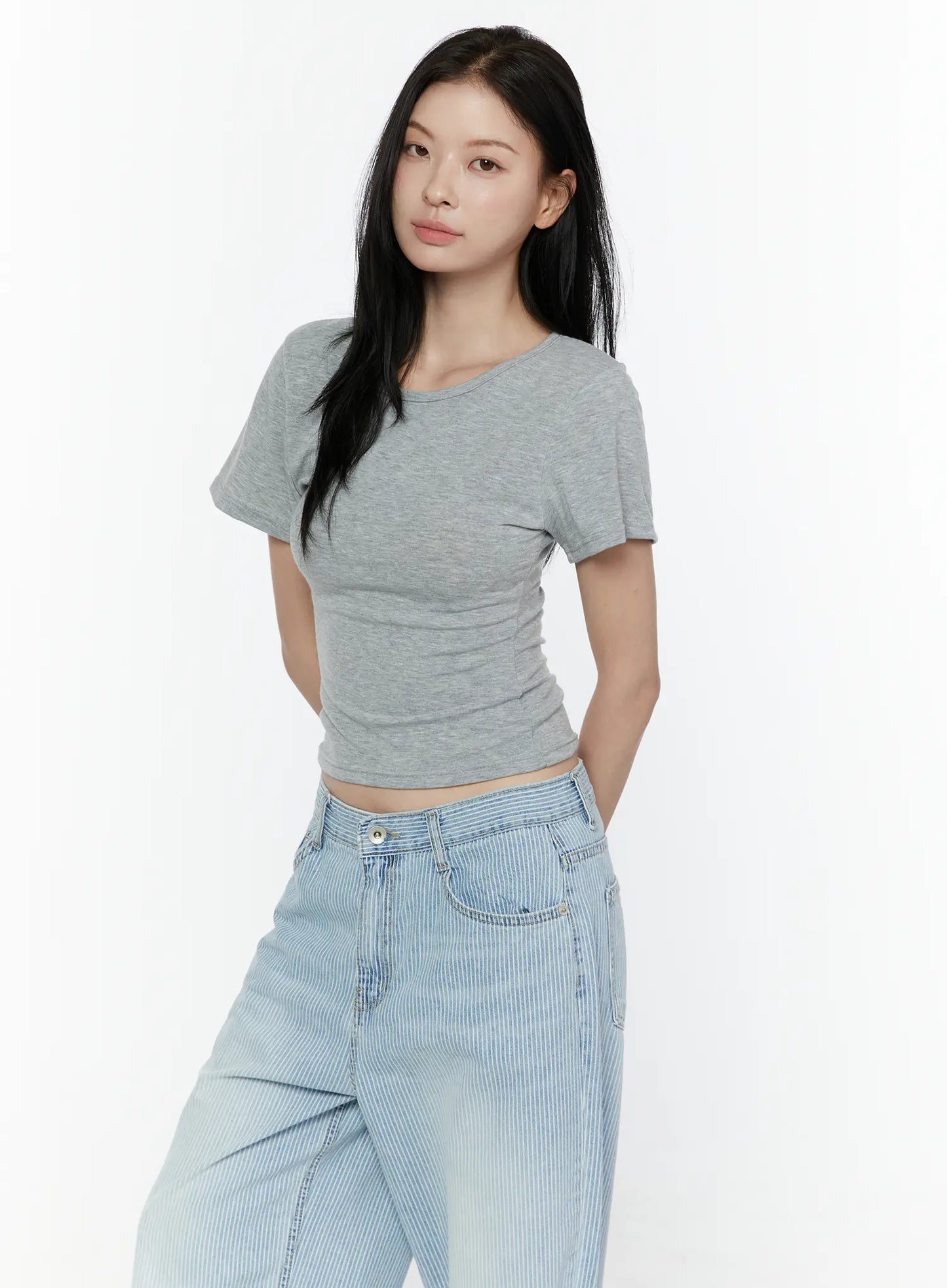 Basic Round Neck Tee IL506