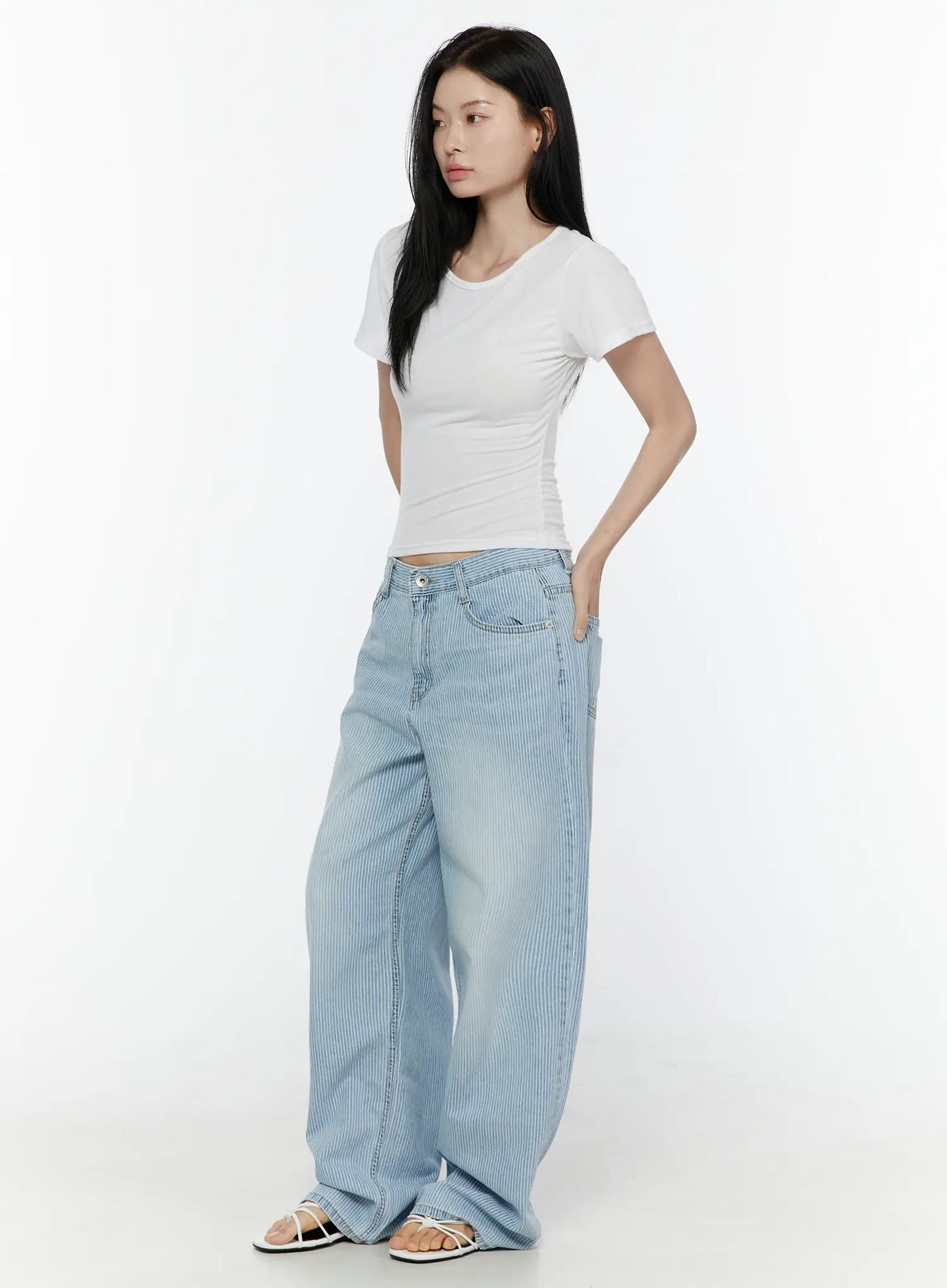 Basic Round Neck Tee IL506