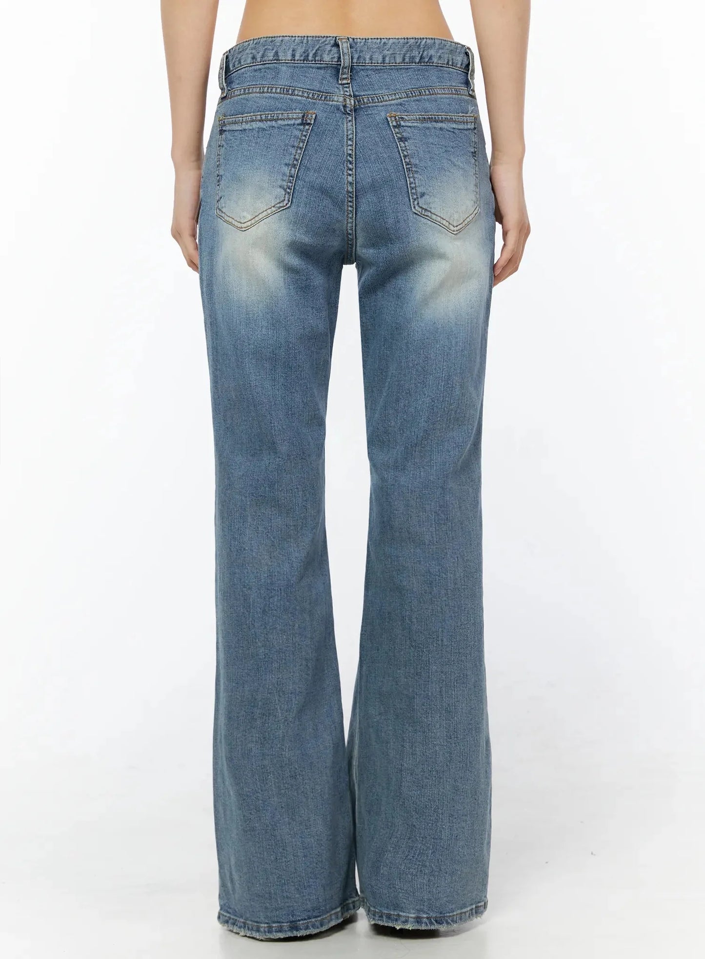 Bay Low Rise Bootcut Jeans IL509