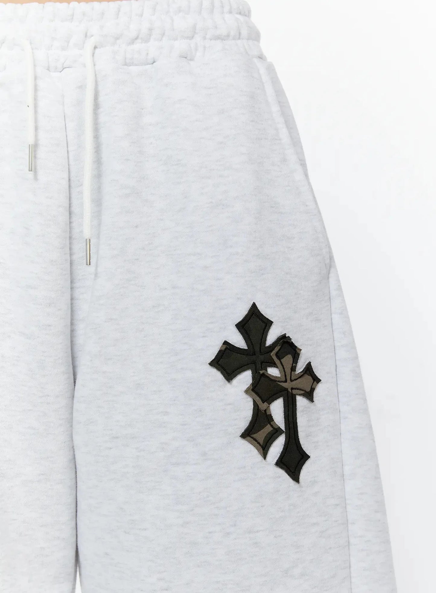 Camo Cross Patch Bermuda Shorts IU524