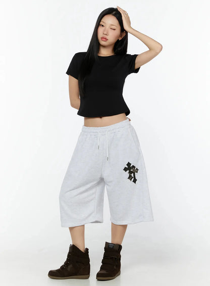 Camo Cross Patch Bermuda Shorts IU524