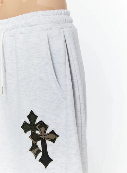 Camo Cross Patch Bermuda Shorts IU524